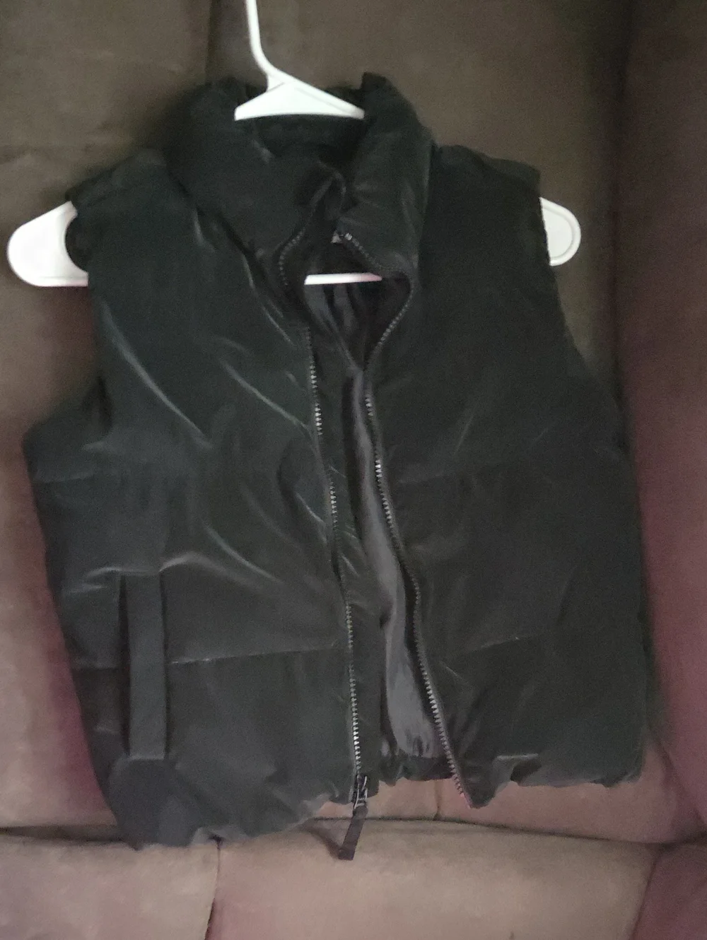 Old Navy Black Quilted Puffer Vest- Girls Size 8-medium